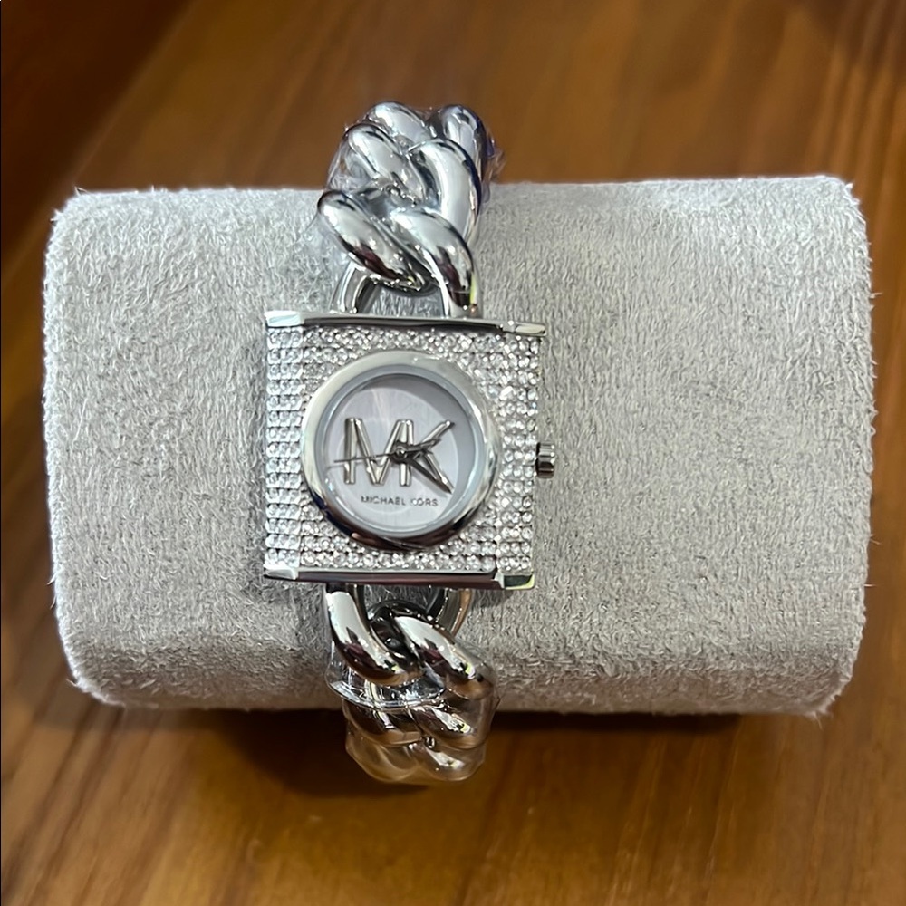 Michael Kors Silver Chain Bracelet Watch
